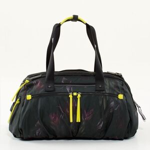Lululemon Wortk It Out Duffel Midnight Iris Print Excellent Used Condition